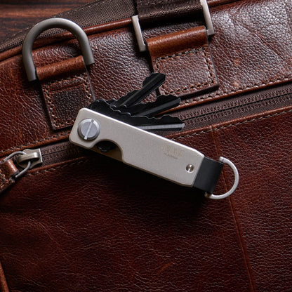 Ridge KeyCase - Platinum
